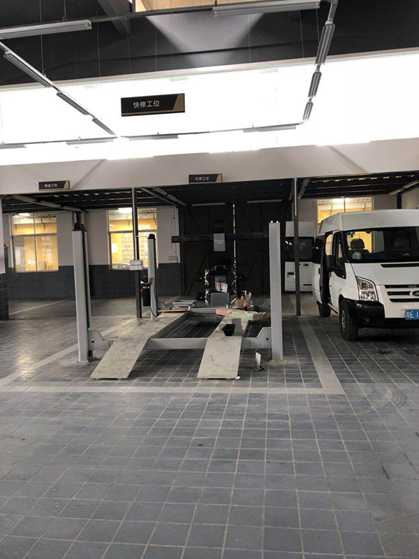 海八路君馬4S店